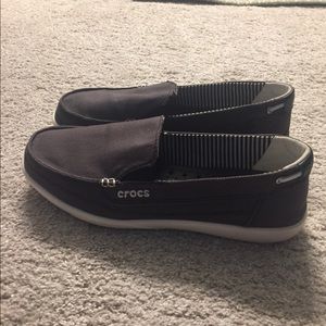 Crocs Walu Canvas Size 10